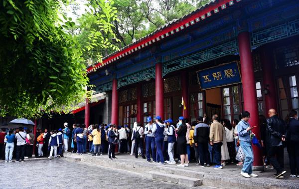 陕西临潼:长假过后“错峰”游 陕西临潼:长假过后“错峰”游