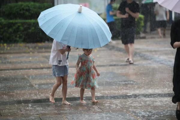 广东多地现暴雨!接下来的天气…… 广东多地现暴雨!接下来的天气……