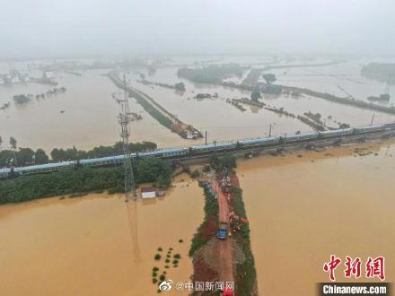 江西等地21条河流发生超警洪水