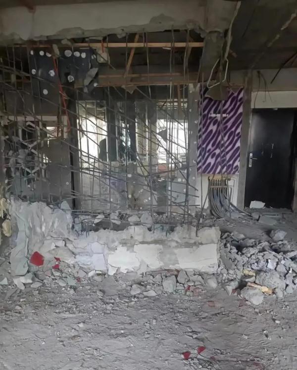 谁来为这面墙买单？