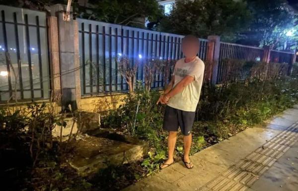 小伙在网吧睡着了,醒来后发现…… 小伙在网吧睡着了,醒来后发现……