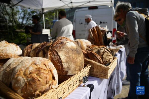 比利时布鲁塞尔举行面包节