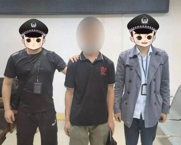 小伙在网吧睡着了,醒来后发现…… 小伙在网吧睡着了,醒来后发现……