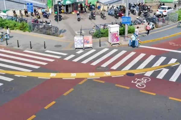 致命盲区,遇见大货车这些区域千万要警惕—— 致命盲区,遇见大货车这些区域千万要警惕——