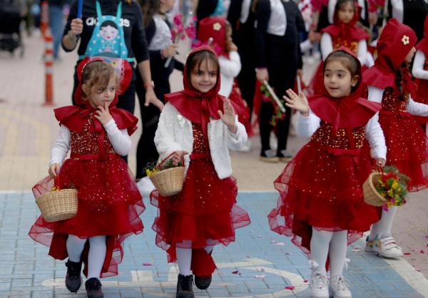 塞浦路斯:鲜花节花车游行 塞浦路斯:鲜花节花车游行