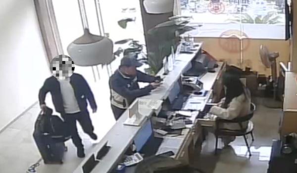 小偷上海被抓出狱后特地再赴沪行窃，网友：这是要做上海贼王吗？