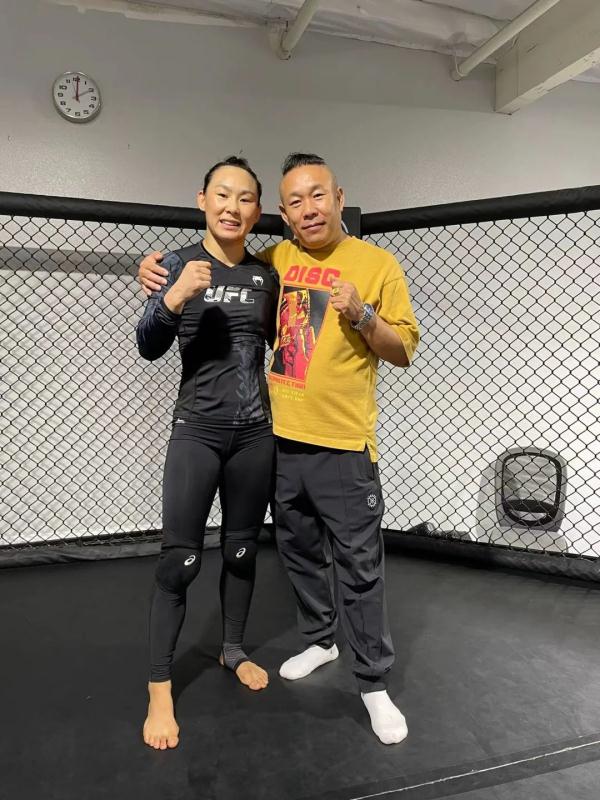 UFC中国德比？她KO对手，有望对阵张伟丽