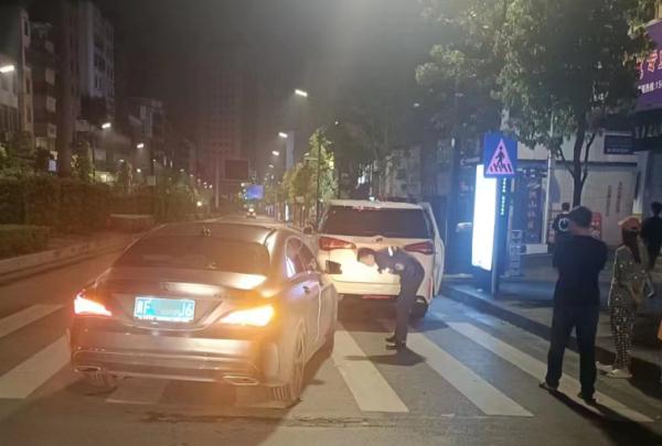 男子遭遇“碰瓷”敲诈&nbsp;，“导演”竟是他朋友！