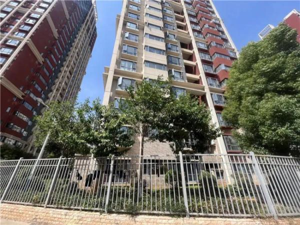 隔着屏幕都想吐!昆明一小区有人多次从8楼扔瓶子,装满了…… 隔着屏幕都想吐!昆明一小区有人多次从8楼扔瓶子,装满了……