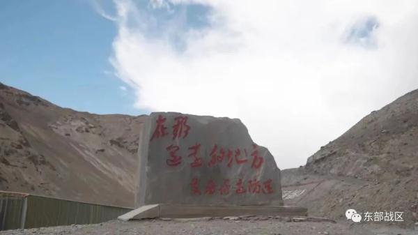 二次入伍,他意外在网络走红,其背后的故事更温暖…… 二次入伍,他意外在网络走红,其背后的故事更温暖……