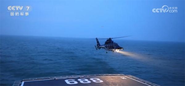 海军舰载航空兵部队组建十周年 海军航空大学成为海空雄鹰的摇篮