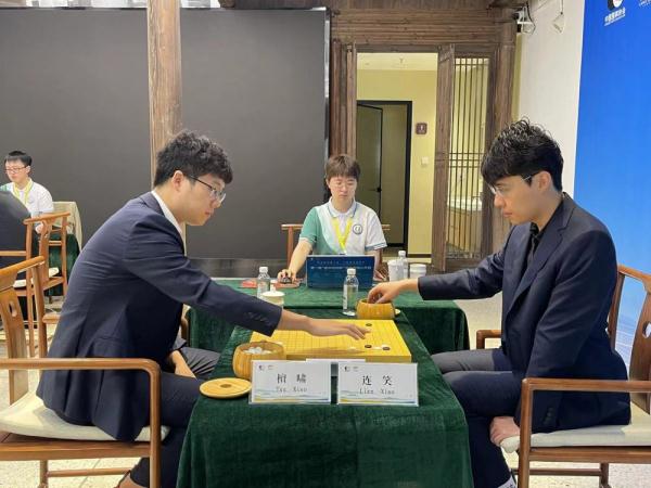 “衢州烂柯杯”世界围棋公开赛：李维清惜败申真谞无缘四强