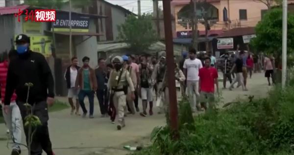 突发暴力冲突！至少60人死亡