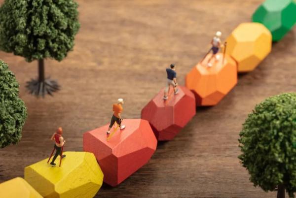 健步快走就是最好的运动之一,但很多人没走对!注意这5个细节 健步快走就是最好的运动之一,但很多人没走对!注意这5个细节