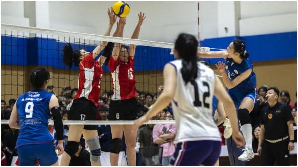 这对夫妇在小城铁力培养出女排国手和全国中学生冠军