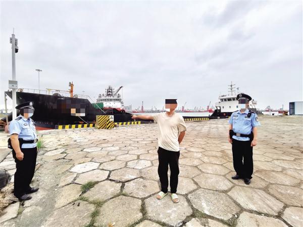 船主走私“红油”，落网后与船员统一口径狡辩，民警从航海日志找到突破口