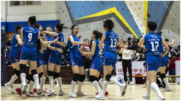 这对夫妇在小城铁力培养出女排国手和全国中学生冠军