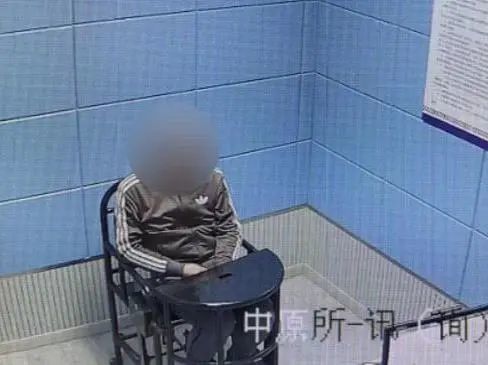 锁住偷来的车还“以旧换新”?两名蟊贼上演“花式偷车” 锁住偷来的车还“以旧换新”?两名蟊贼上演“花式偷车”