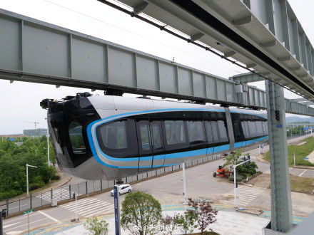 乘坐光谷空轨列车是怎样的体验