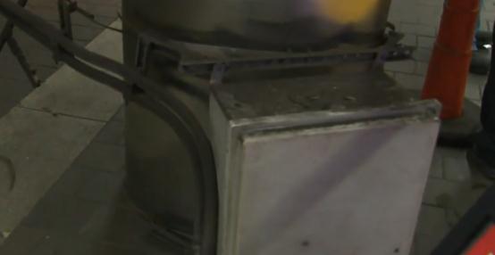 美国波士顿地铁站年久失修 重物掉落砸伤哈佛博士 美国波士顿地铁站年久失修 重物掉落砸伤哈佛博士