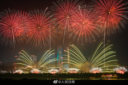 橘子洲烟花回来了