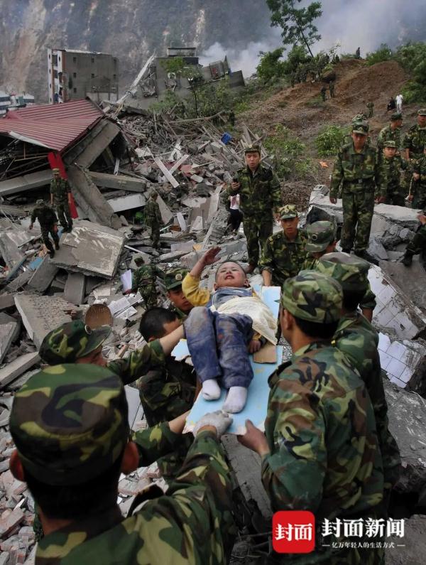 “敬礼娃娃”郎铮:正全力备战高考,目标是中国人民大学 “敬礼娃娃”郎铮:正全力备战高考,目标是中国人民大学