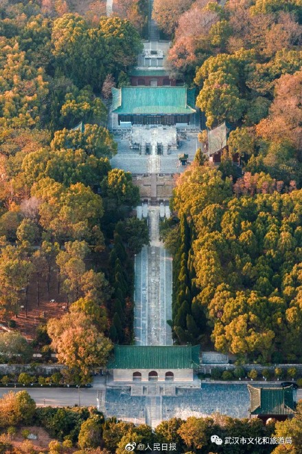 这辆列车在武汉天上跑,一手体验来了! 这辆列车在武汉天上跑,一手体验来了!