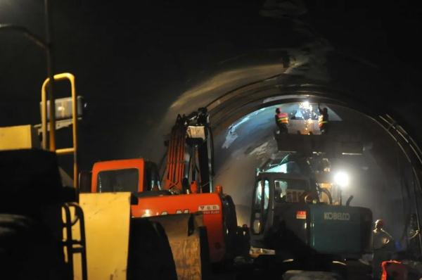 这里，是十五年后的四川