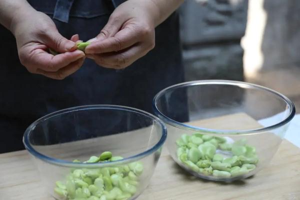 【滋味】层层惊艳!应季蚕豆还能这样做 【滋味】层层惊艳!应季蚕豆还能这样做