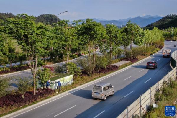 湖北十堰:探访城市“地下收纳神器” 湖北十堰:探访城市“地下收纳神器”