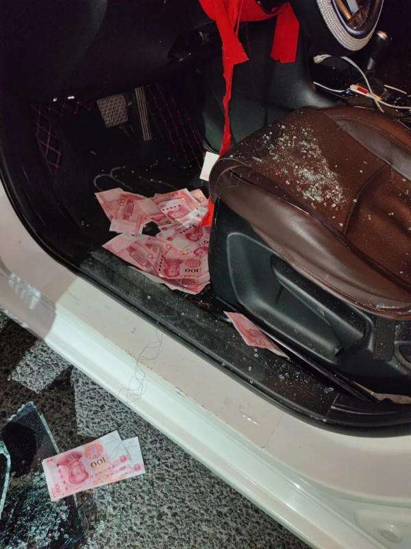 警方凌晨出击，监控记录关键几十秒 →