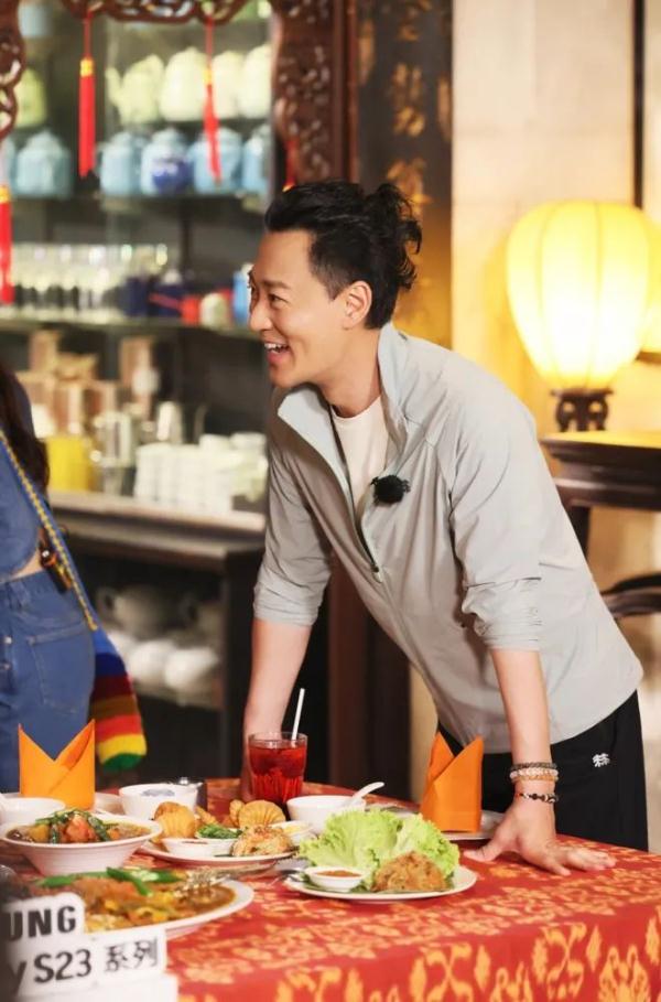 《追星星的人3》“星星家族”的马来“囧途”，开启别样文化之旅