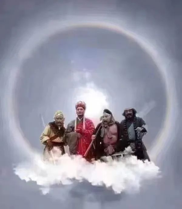 谁在天上吹了个泡泡？武汉出现日晕奇观