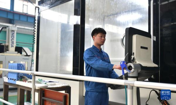 加强校企合作 实现高质量就业