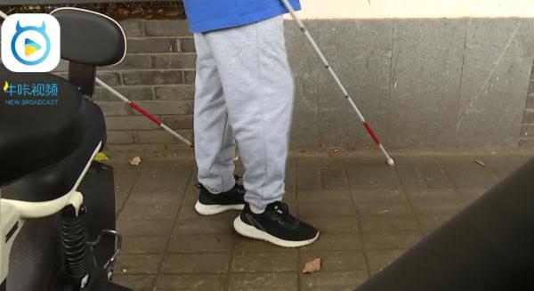 为了他们，请让一让