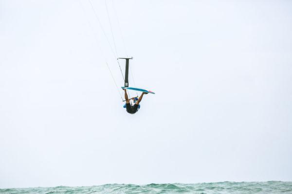 追光 | 放飞一只风筝，去海上乘风破浪