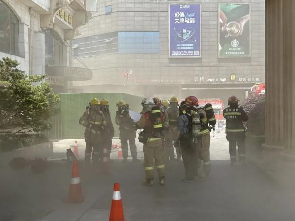 杭州一大酒店发生火灾,起火部位又是电缆井! 杭州一大酒店发生火灾,起火部位又是电缆井!