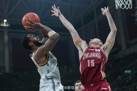 辽宁队4比0卫冕CBA总冠军