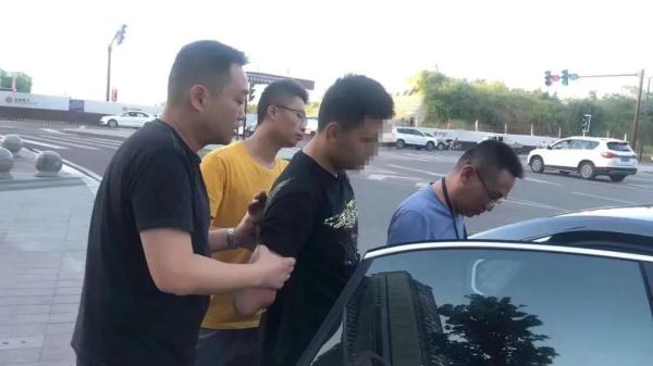 亮剑!内江公安破获一起涉案资金数百亿元大案 亮剑!内江公安破获一起涉案资金数百亿元大案