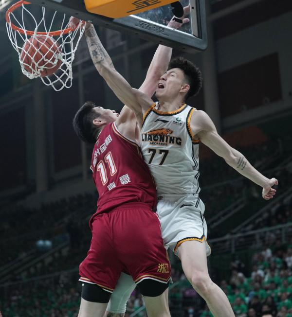 辽宁队卫冕CBA总冠军 赵继伟蝉联总决赛最有价值球员 辽宁队卫冕CBA总冠军 赵继伟蝉联总决赛最有价值球员