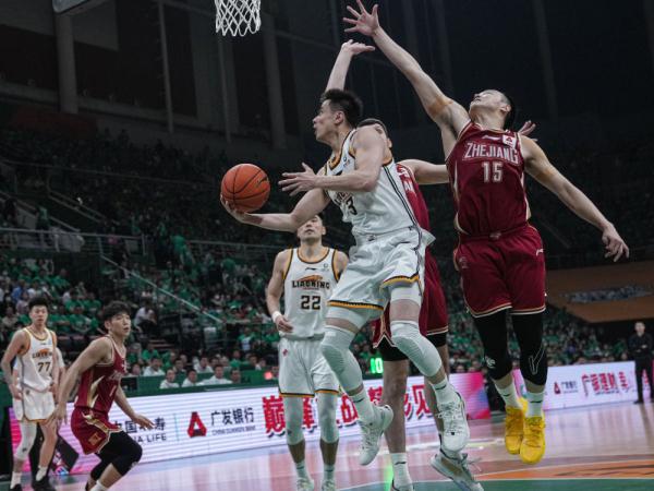 辽宁队卫冕CBA总冠军 赵继伟蝉联总决赛最有价值球员 辽宁队卫冕CBA总冠军 赵继伟蝉联总决赛最有价值球员