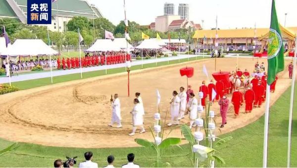 泰国举办传统春耕节仪式