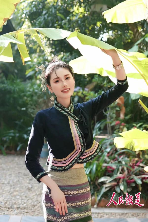 8位美女列车长带你“云”游四海