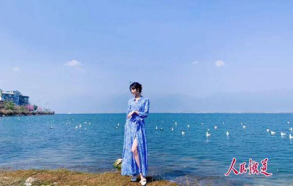 8位美女列车长带你“云”游四海