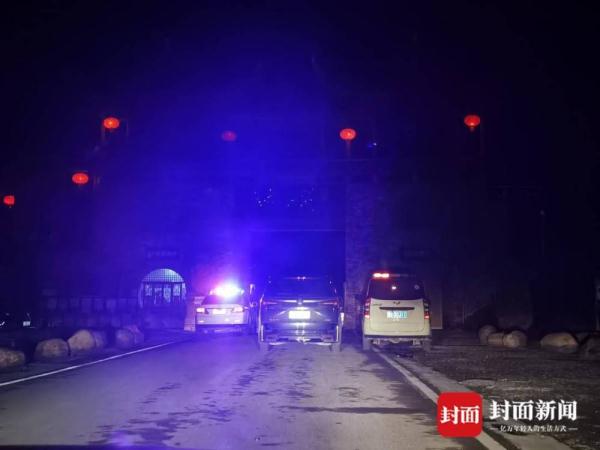 恩施网红浮桥出事后狮子关景区已关闭 景区外民宿遭遇“退房潮”