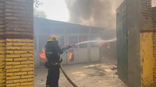 探亲休假遇火灾 兵哥哥勇闯火场救出七旬老人