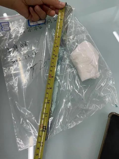 云南一小伙路遇“神秘”老人,5600元买下战国古青铜剑,竟是真的…… 云南一小伙路遇“神秘”老人,5600元买下战国古青铜剑,竟是真的……