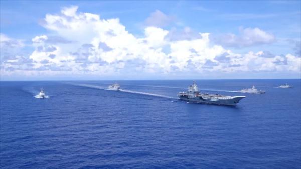 大场面！山东舰“兵王”，光荣退休！