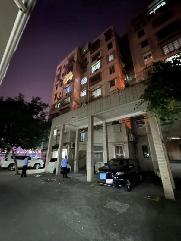 惋惜！空调安装工高空作业时，突发意外