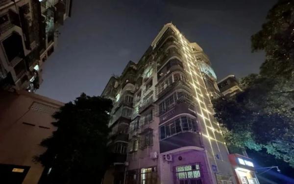 惋惜！空调安装工高空作业时，突发意外